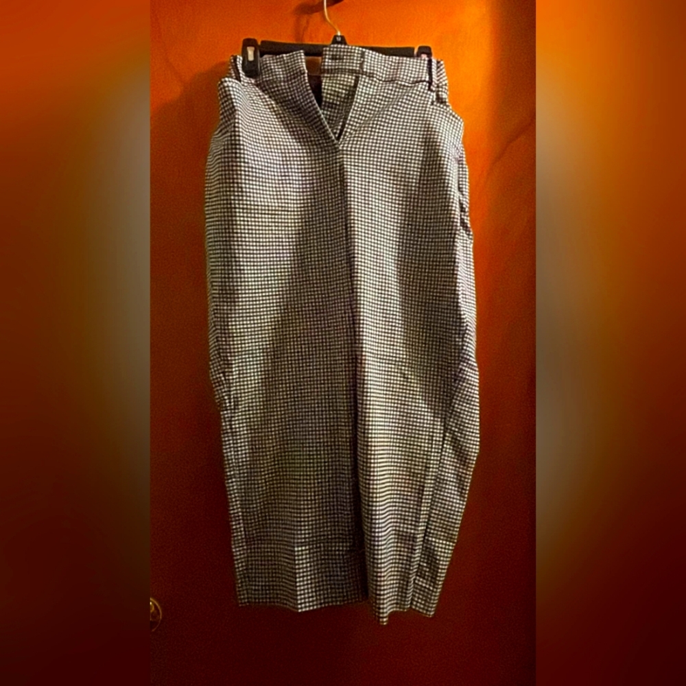 Lane Bryant The 4 Season, Checkered Slim Capri, 20 Mid rise  NWT